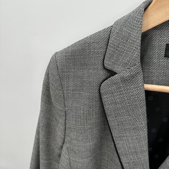 Talbots Black & White Notched Collar Double Button Blazer // 8 - Picture 4 of 9